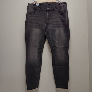 NEW Rue 21 Gray Black Mid Rise Jegging Ultimate Stretch Womens Size 16 Short